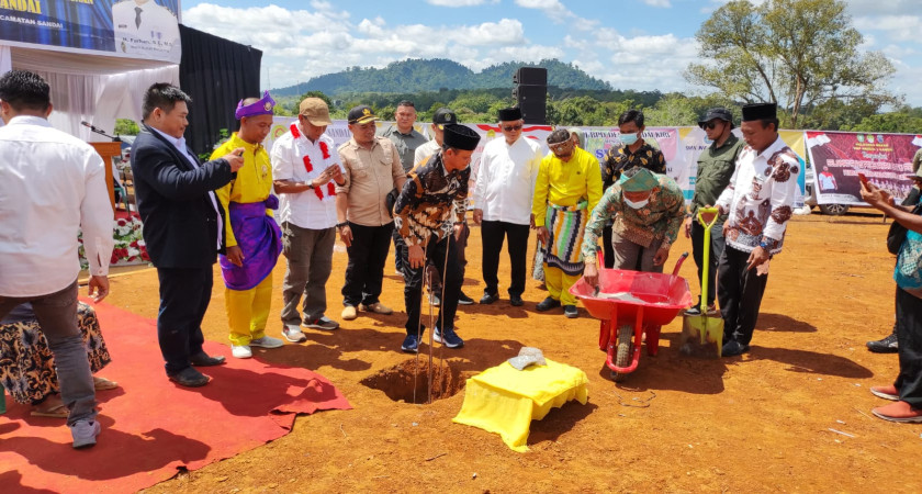 Wujudkan Lingkungan Belajar Impian, SMA Negeri 2 Sandai Gandeng PT Sampoerna Agro dalam Proyek Revitalisasi Halaman Sekolah